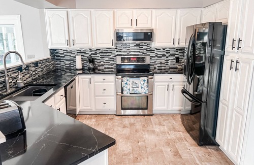 Conneaut Lake Apartamento | This property boasts a generous amount of space, perfect for you and your family
