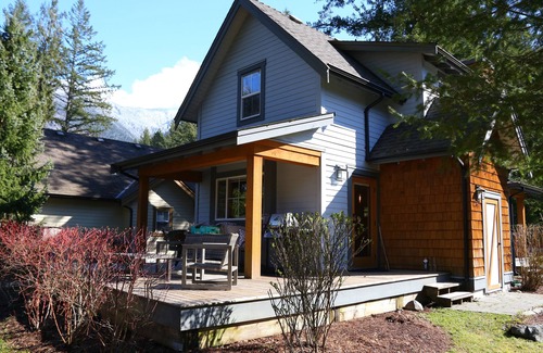 Lindell Beach Cabaña | Your Cozy Little Cottage