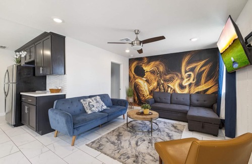 Garfield Casa | Your Downtown Home with California King Bed Unit A