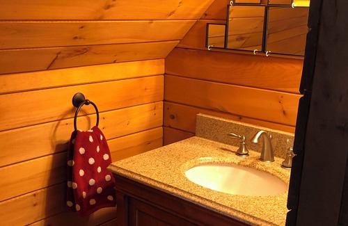 Newport Cabaña | Your Escape! 100 acres of trails, lakefront, wildlife, & quiet!