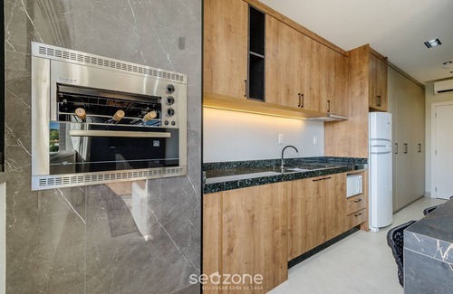 Ze Amandio Apartamento | Your Exclusive Stay With Pool and Jacuzzi Just 500 Meters From the Beach - ELF