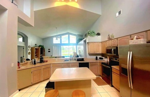 Boyette Springs Casa | Your Florida Oasis with an Int'l touch. Now accepting Snowbird reservations!