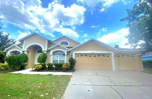 Boyette Springs Casa | Your Florida Oasis with an Int'l touch. Now accepting Snowbird reservations!