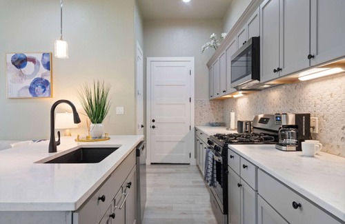 St. Johns Casa | Your Gated Retreat with 3 Unique Rentals Near DT