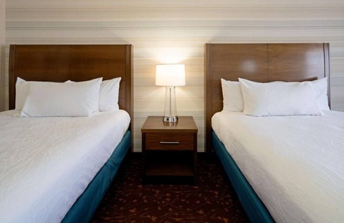 Albuquerque Hotel | Your Gateway to Adventure! 2 Spacious Units, Pool, Pets Allowed, Free Shuttle!