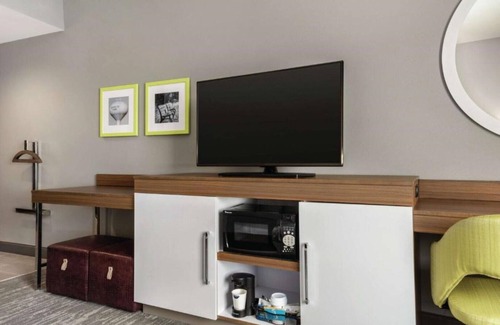 Brooklyn Park Casa | Your gateway to Minneapolis