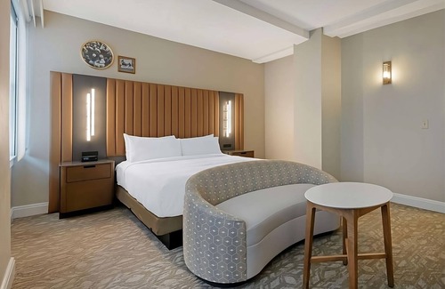 Downtown Tampa Hotel | Your Gateway to Sunshine and Adventure! Historic Luxury