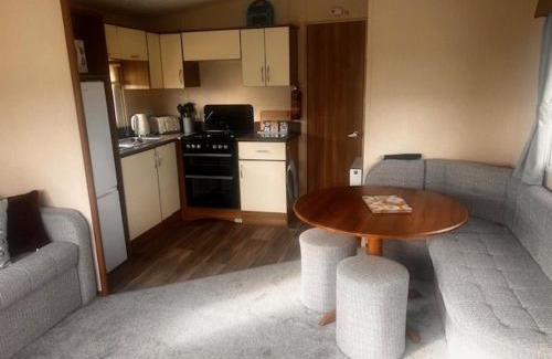 Heacham Complejo | Your Happy Place - 8 Berth Caravan 5 minutes from lovely sandy beach