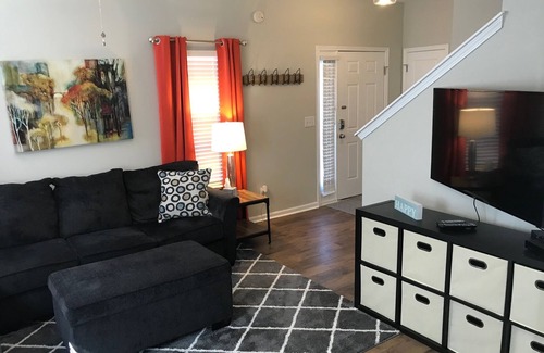 Ladson Casa | Your Hm away from Hm-Clean and Spacious
