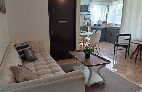 Barrio Dora Casa | Su-Casa vacacional fortuna arenal con piscina