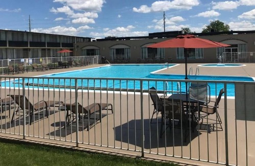 Bethlehem Casa | Your Home Away From Home! Onsite Pool, Pets Allowed, Free Parking