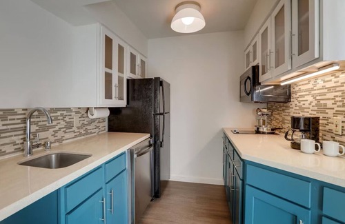 San Jose Hotel | Your Home Away From Home! 2 Relaxing Units, Free Breakfast, Pet-friendly!
