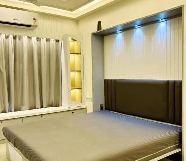 Goregaon West Apartamento | Your home away from home