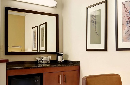 Gwinnett Place Apartamento | Your Home Away From Home! Pet-Friendly Unit To Relax. Near Sweet Water Park!