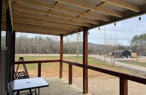 Ozark Apartamento | Your home away from home at an adventure friendly park!