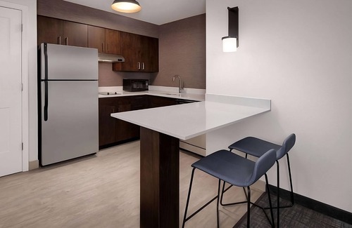 Alpharetta Hotel | Your Home Away From Home! Free Breakfast, Swimming Pool, Pet-friendly!