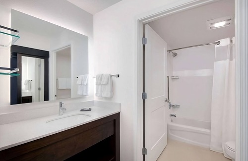 Alpharetta Hotel | Your Home Away From Home! Free Breakfast, Swimming Pool, Pet-friendly!