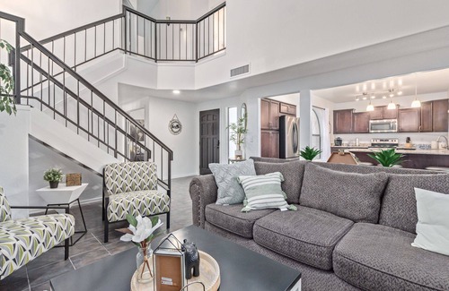 The Islands Casa | Your Home Away! Offering free heated pool ! Close to everything !