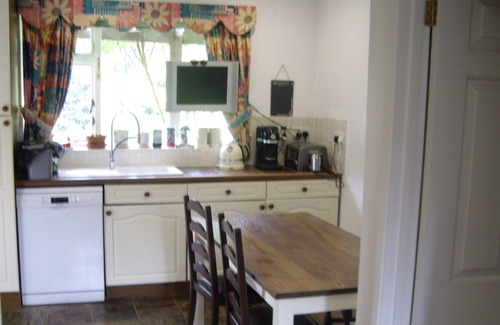 Long Ditton Casa | Su hogar lejos del hogar con excelente acceso al centro de Londres