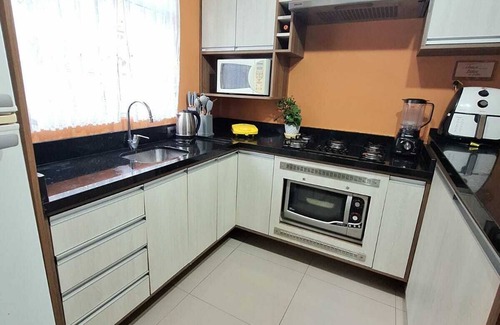 Igara Apartamento | Your Home in the City | 3 Bedrooms & Private Patio!