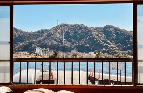 Shirahama Casa | Your home, Kawakaze, located on the riverside, an old private house where you can feel the wind of the river.