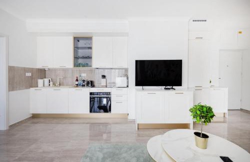 Ujlipotvaros Apartamento | Your Ideal City Escape with Parking Included