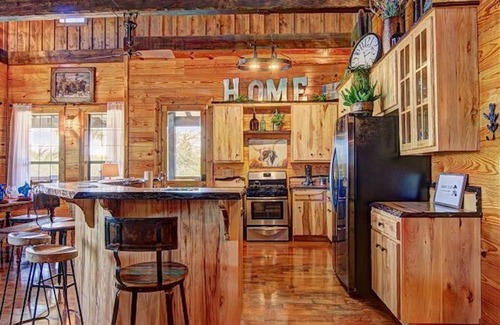 New Braunfels Cabina | Your Ideal Country Escape at 3 Chicks Ranch!