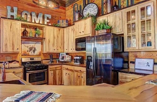 New Braunfels Cabina | Your Ideal Country Escape at 3 Chicks Ranch!