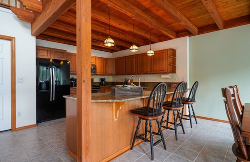 Sagle Casa | Your Lake Pend Orielle Get Away, beautiful waterfront home with private dock
