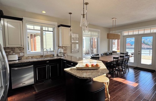 Scotch Creek Casa | Your Lakeside Retreat Awaits