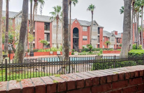 Astrodome Apartamento | Your Luxurious Getaway in TX Medical Center
