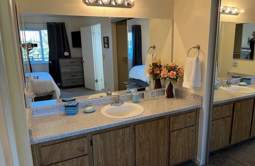 Rancho Cordova Apartamento | Relax and Recharge in Luxury Apt C