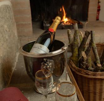 San Michele in Teverina Villa | Your luxury room Civitella