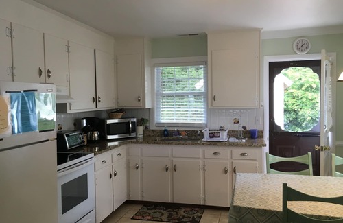 Chincoteague Casa | ¡Sus memorables vacaciones en la isla comienzan donde termina la acera!