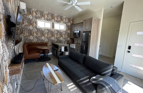 South Mountain Casa | Your Moment of Zen 1-bdrm pool house - Made for 2