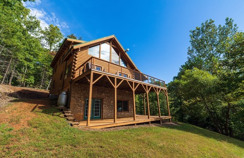 Marion Cabina | Casa de madera de 3 dormitorios, con vista, privada en 2 acres