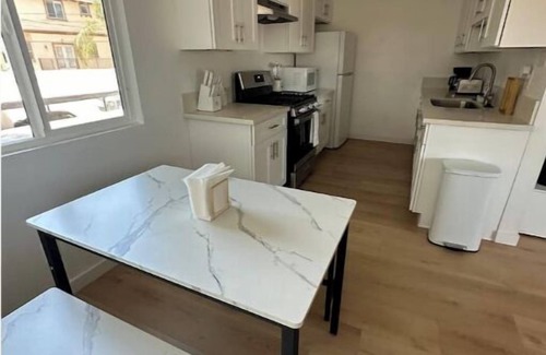 Santa Ana Heights Apartamento | Your new stay away 2B1B Near Disney, Knotts, DTLA