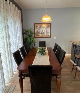 Bellavida Casa | Your Oasis Awaits! Indulge at Florida Hideaways 4BD Pool Home