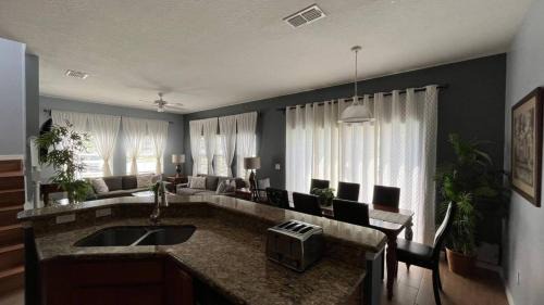 Bellavida Casa | Your Oasis Awaits! Indulge at Florida Hideaways 4BD Pool Home