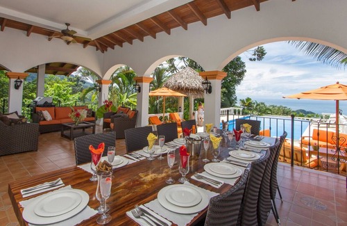 Dominicalito Villa | Su propio mini resort privado en una gran finca privada