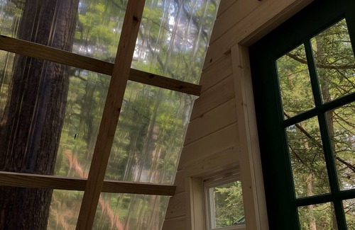 Fishs Eddy Cabina | Your own private Pine House!