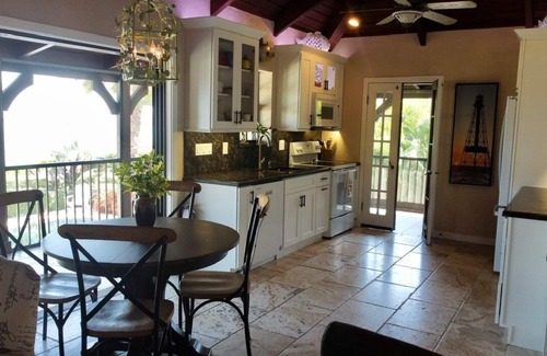 Marathon Casa | Mockingbird Pointe - Waterfront Tropical Escape - Casa privada, piscina y muelle