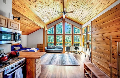 Twin Peaks Chalet De Esquí | Your Peaceful Getaway - Lake Tahoe Luxury Chalet w/ Gym & Theater