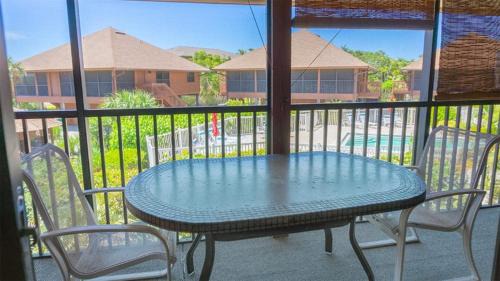 Sanibel Casa | Your Perfect Getaway Awaits - Charming Sanibel Island villa with private beach