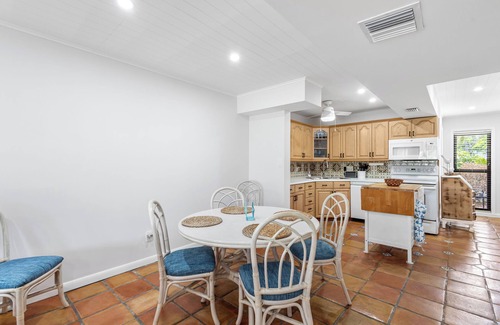 Fort Pierce Casa | Your Perfect Vacation Townhome Just Steps from the Sand! - Full Amenities