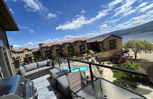 Westbank Apartamento | Your personal oasis! 3 bedroom condo! Top floor!