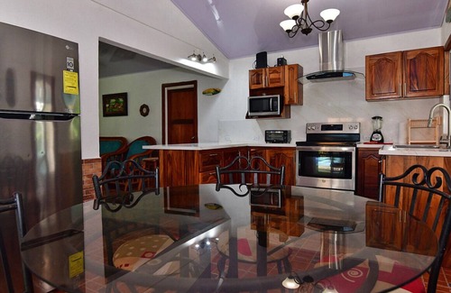 Tárcoles Casa | Your place in Costa Rica - 3 Bedroom Beach house with pool!