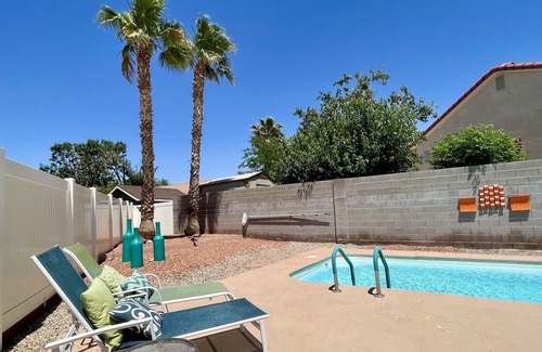 Mesquite Casa | Tu lugar en el sol! Casa tranquila, piscina privada, bañera de hidromasaje