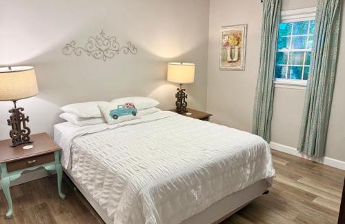 Hickory Casa | Your Private Country Base Relax & Reboot- Country Bumpkin