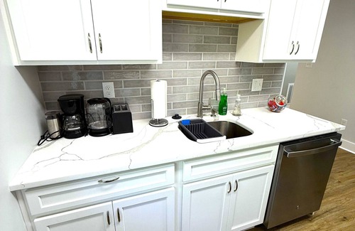 Wilmington Apartamento | Your Private Oasis in Wilmington - King Bed & More!